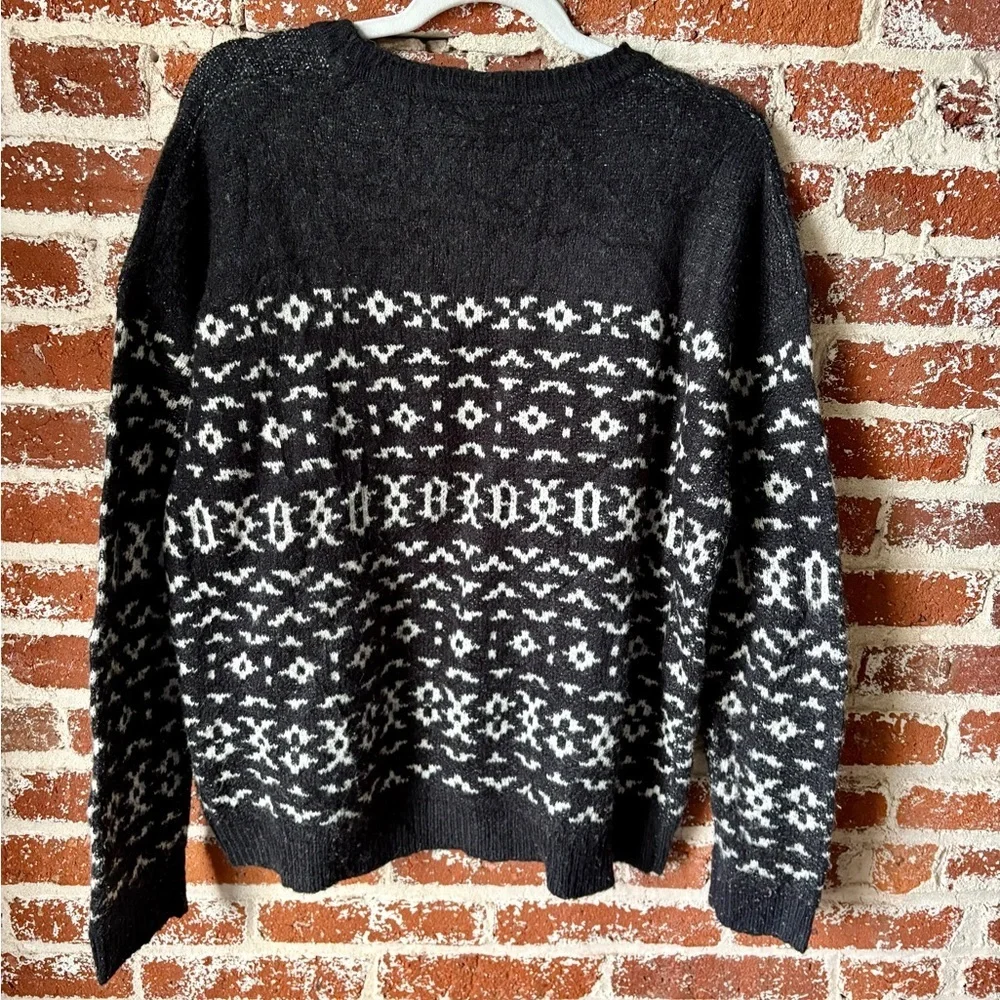myStyle black and white cosby sweater